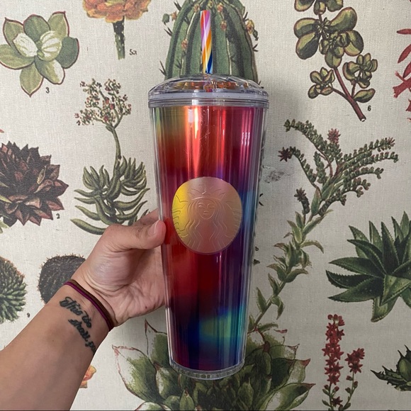 Starbucks Summer 2021 Rainbow Straw Kaleidoscope Pride 24oz Dome Lid Tumbler - Picture 1 of 11